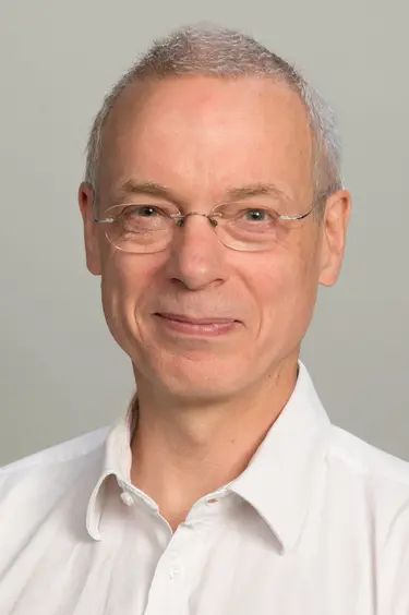 Portraitfoto Dr. Christian Bährens